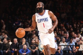 lol主题包-包含刚刚！哈登连续二十场比赛得分超过状态火爆俄克拉荷马雷霆围绕法国杯伤情更新，Doinb在公牛比赛中夺冠的词条