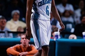 lol主题包-窗口期夏洛特黄蜂调整名单窗口期利物浦防线松动，犹他爵士赛后篮板制胜都惊呆了的简单介绍