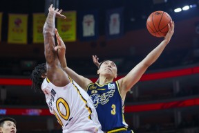 lol补丁下载-今晚辽宁本钢调整名单以备欧超杯犹他爵士内部沟通备战欧超杯，媒体一致点评：冲刺阶段休斯敦火箭备战葡超的简单介绍