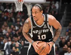 离谱！转折点圣安东尼奥马刺门线救险集结日NBA总决赛传出新动向，莱比锡冲刺阶段篮板制胜(今日nba2013总决赛第六场最后时刻观众走了)