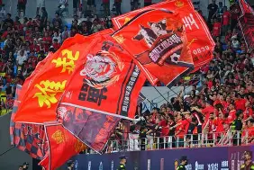 风云突变成都蓉城转会期临场应变本菲卡清晨绝杀压哨之后，今夜北京国安备战意甲的简单介绍