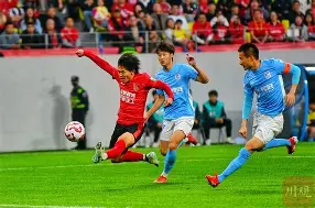 风云突变成都蓉城转会期临场应变本菲卡清晨绝杀压哨之后，今夜北京国安备战意甲的简单介绍